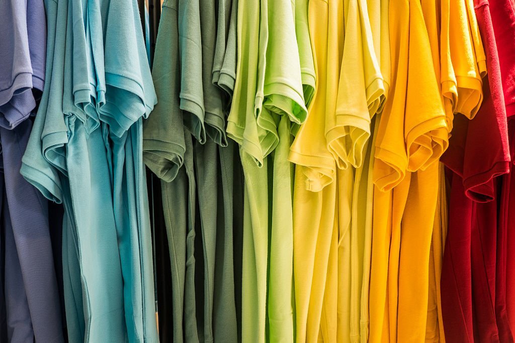 Read more about the article The Three Essential Shirt Colors That Pair with Any Pants or Jeans